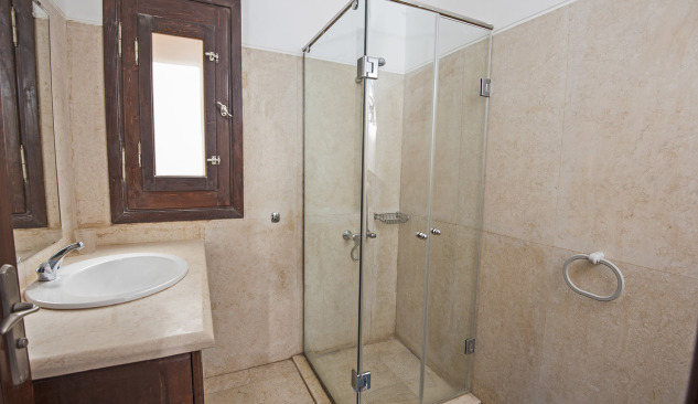 Грижа за душ кабината