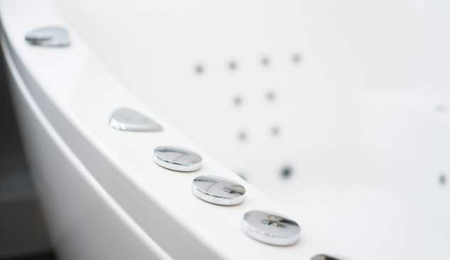 Как да се грижим за термостатните смесители за вана?