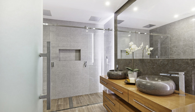 Възможно ли е да се монтира душ без поддушово корито в блок?