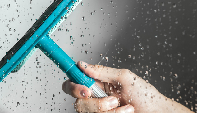 Как екологично да почистим душ кабината?