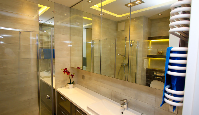 Ъглови шкафчета за баня в различни стилове